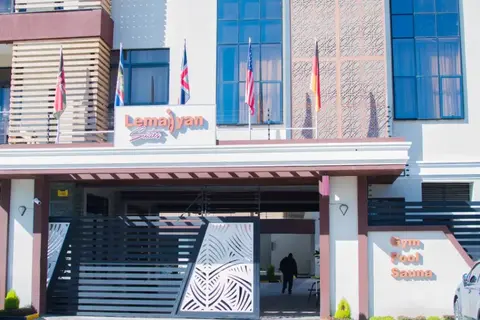 Building, Lemaiyan Entrance