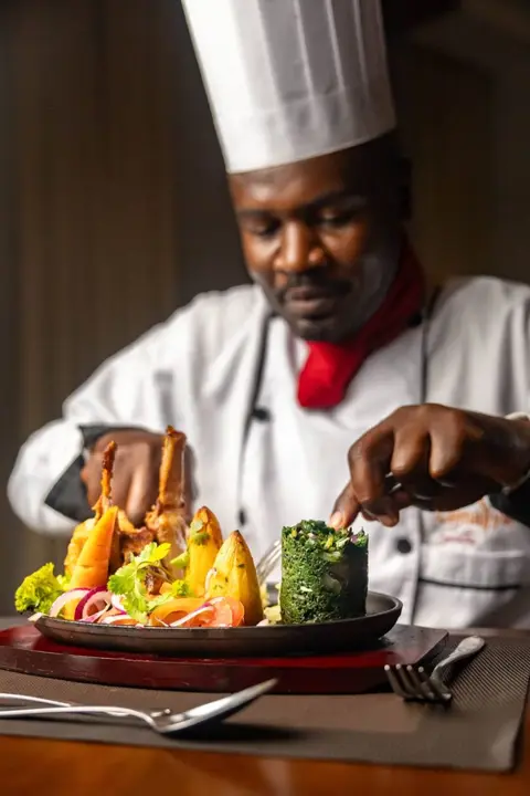 Lemaiyan Suites, Chef