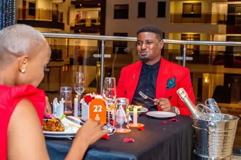 Dining, Valentine